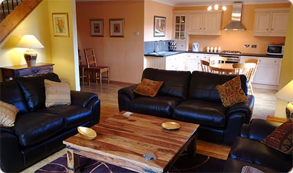 self catering scotland lodge - sitting room