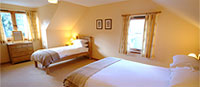 self-catering scotland - bedroom