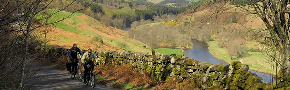 Cyclists at Walkerburn